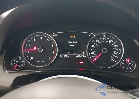 2017 Volkswagen Touareg V6 Wolfsburg Edition z USA, uszkodzony, nr VIN WVGRF7BP2HD005662